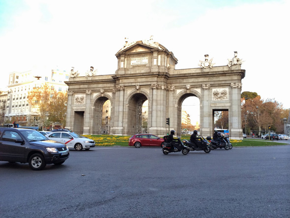 Puerta-del-Alcala.jpg