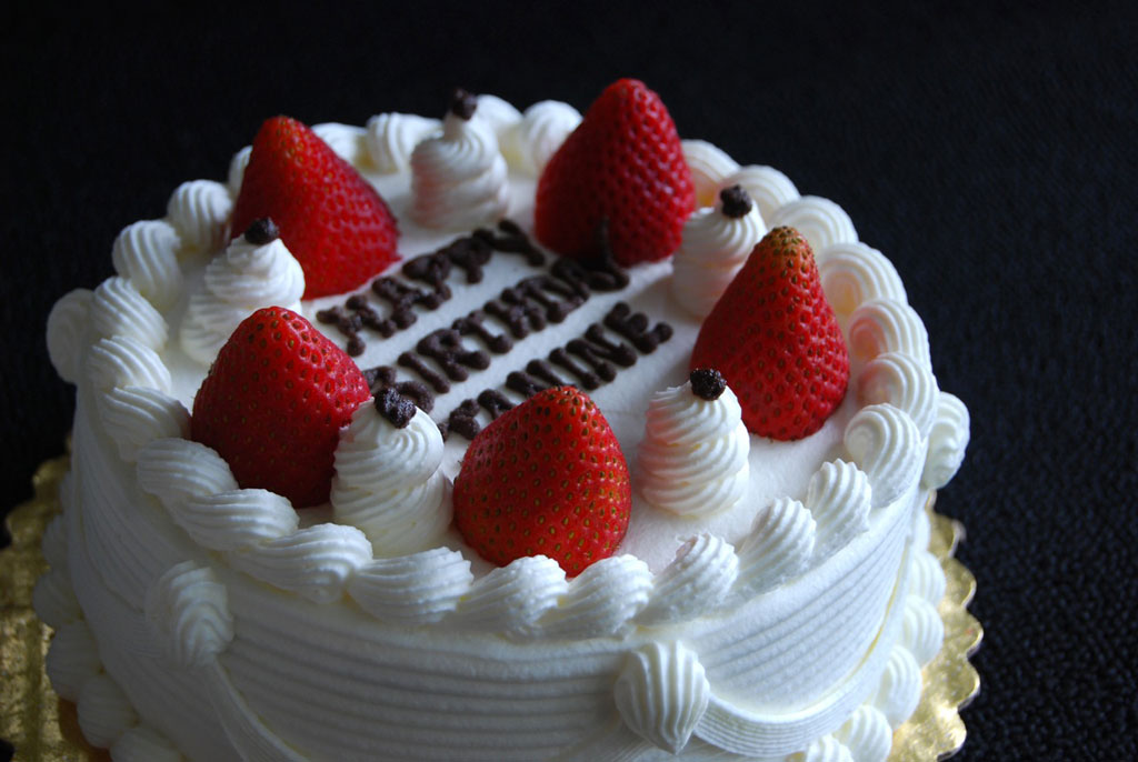 Birthday_cake_(2).jpg