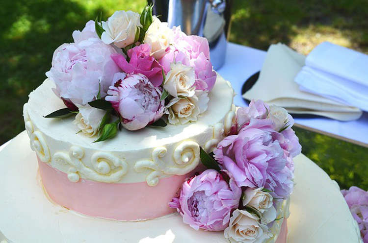 wedding-cake-639181_640.jpg