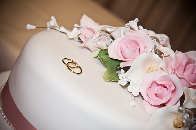 Modne dekade kao inspiracija za izradu svadbene torte