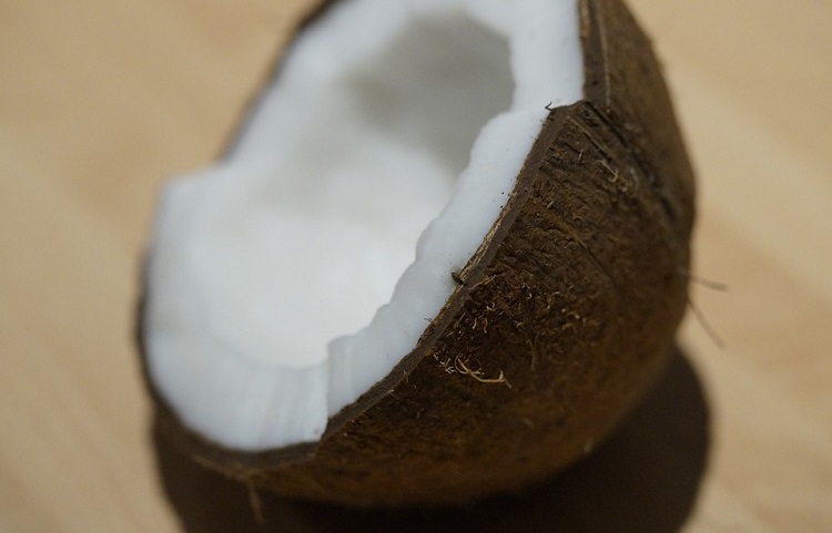 Sve prednosti kokosovog ulja za negu i lepotu