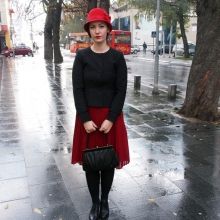 Crveni vintage šeširić