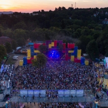 Neverovatne fotografije Lovefesta iz vazduha